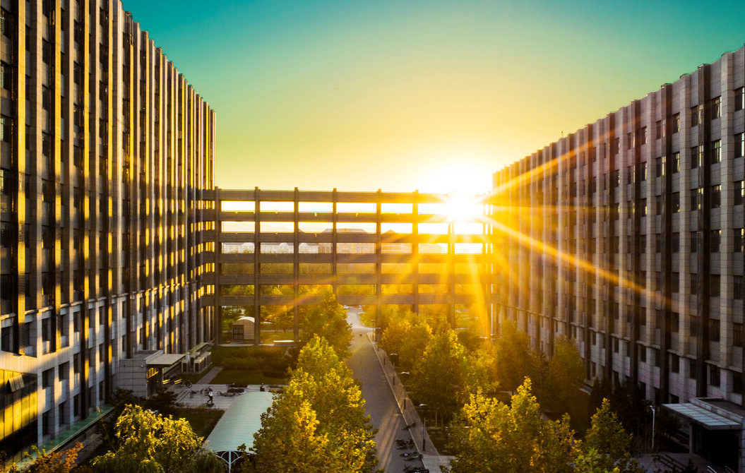 華北電力大學(xué)正式啟用派谷空調(diào)節(jié)能控制器